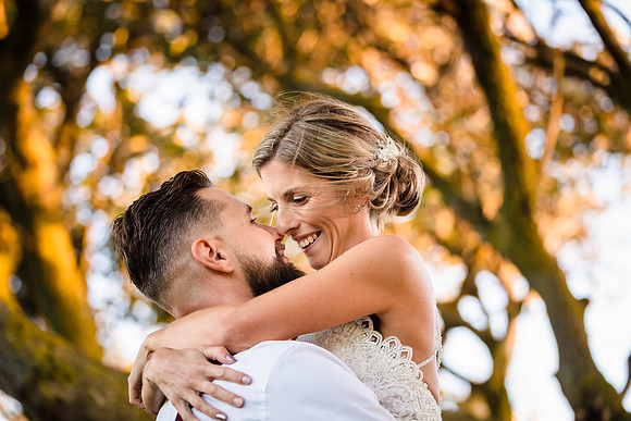 Lucy & Julian 220909323