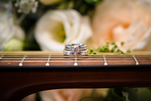 Lucy & Julian 220909262