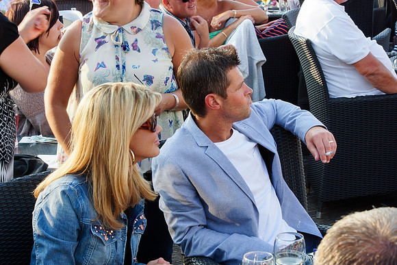 JR_BG_130826051A