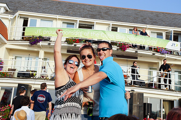 JR_BG_130826064A