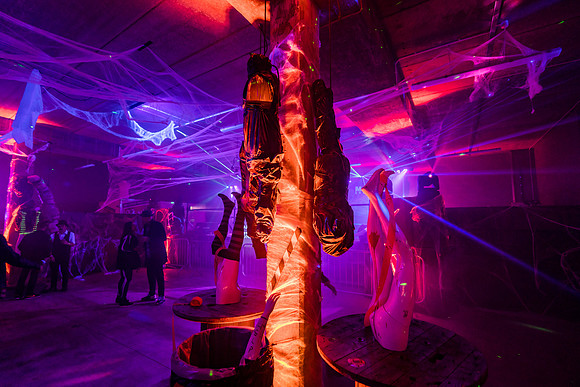 Scarehouse 221029079